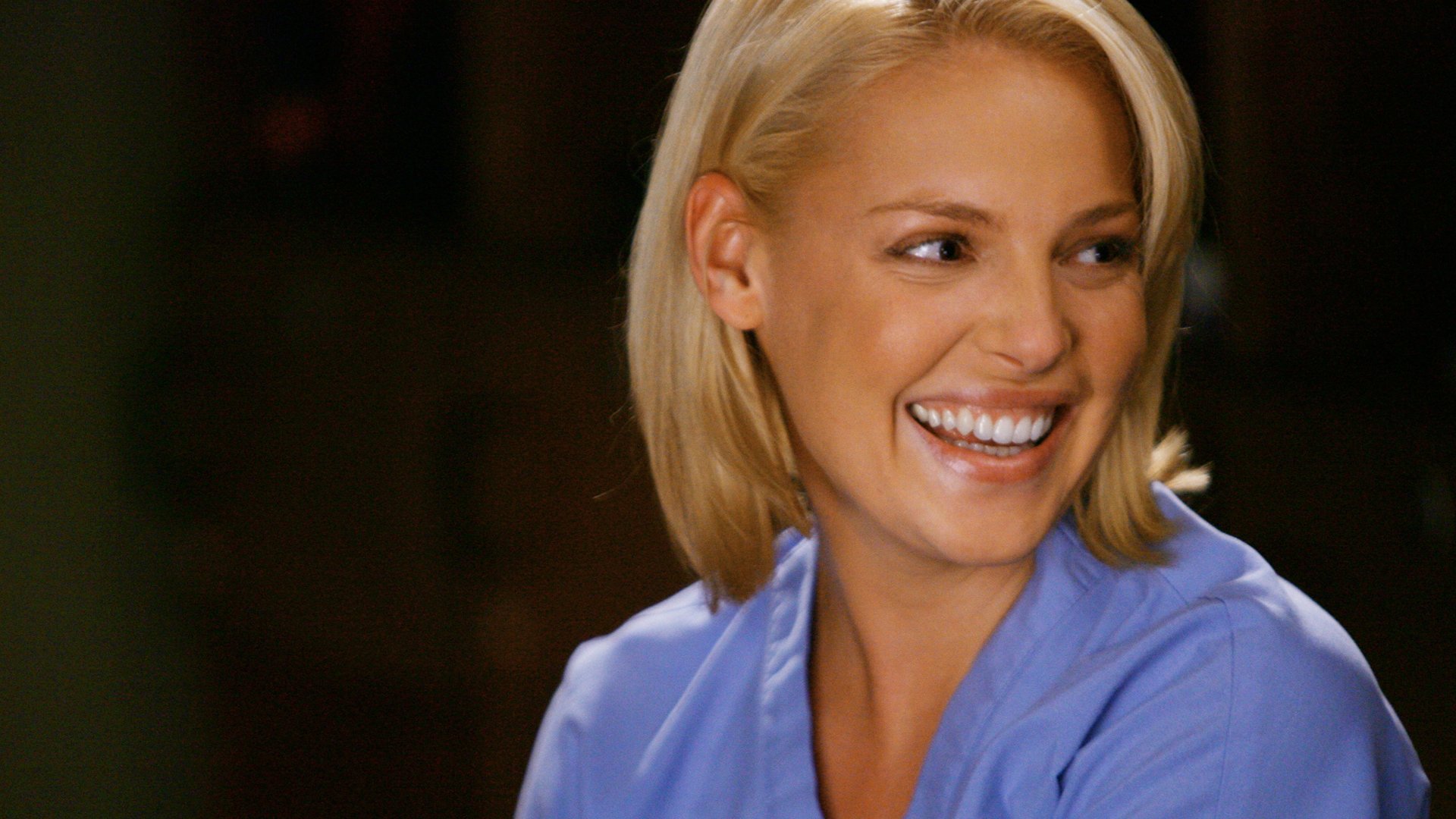 Katherine Heigl as Izzie Stevens on 'Grey's Anatomy' smiling