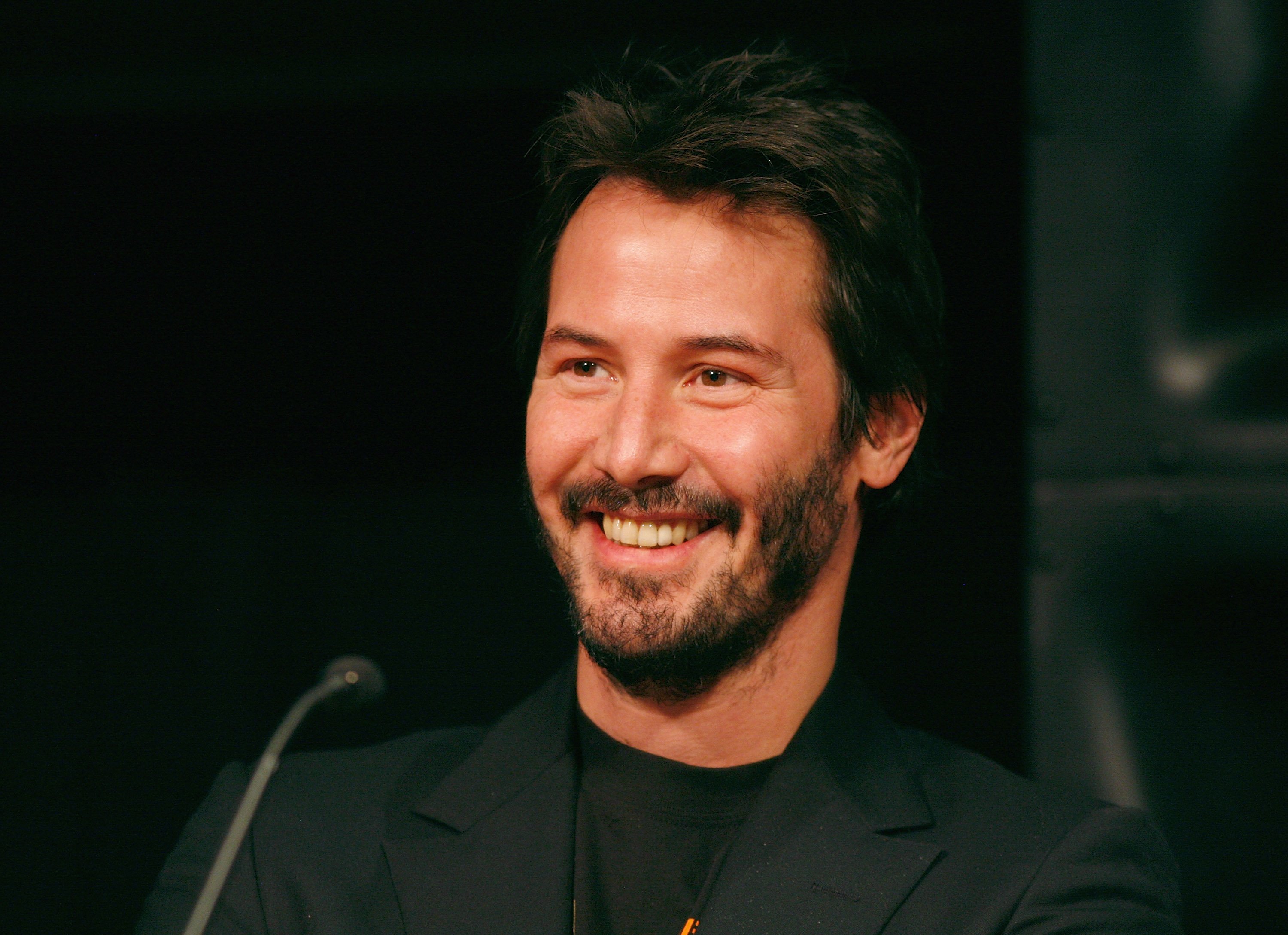  Actor Keanu Reeves attends the Screening and Panel Discussion of 'The Day The Earth Stood Still'