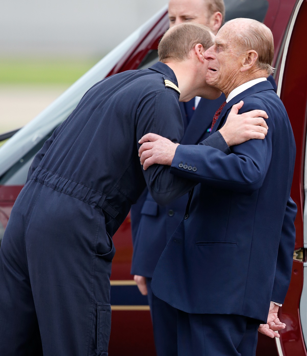 Prince William air kisses Prince Philip goodbye