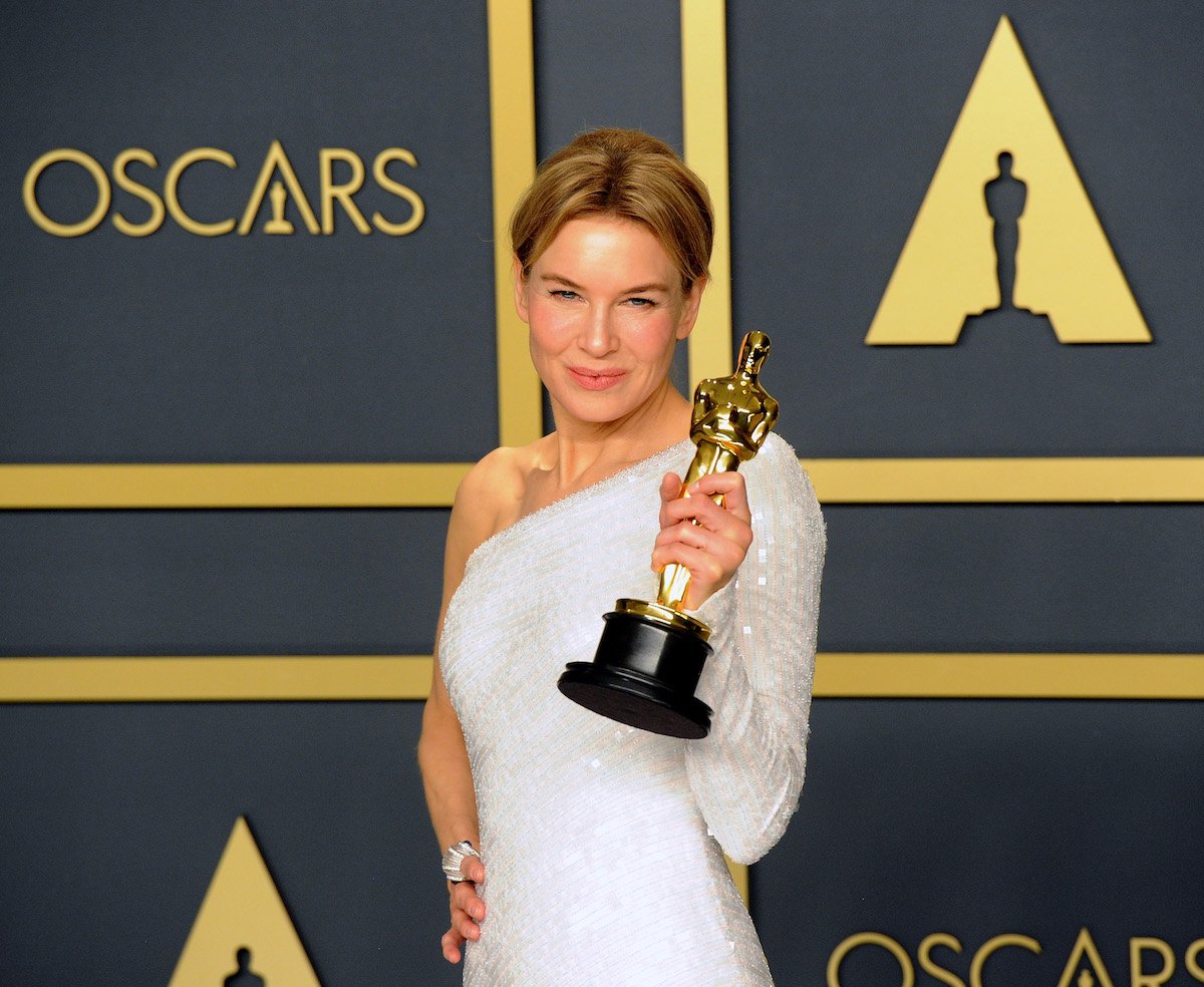 Renée Zellweger with her Oscar for Best Actress for 'Judy'