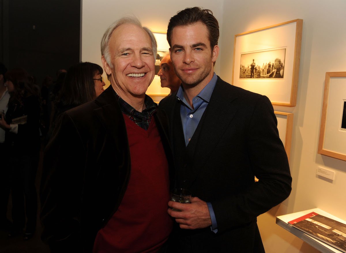 Robert Pine and Chris Pine standing next to each other.