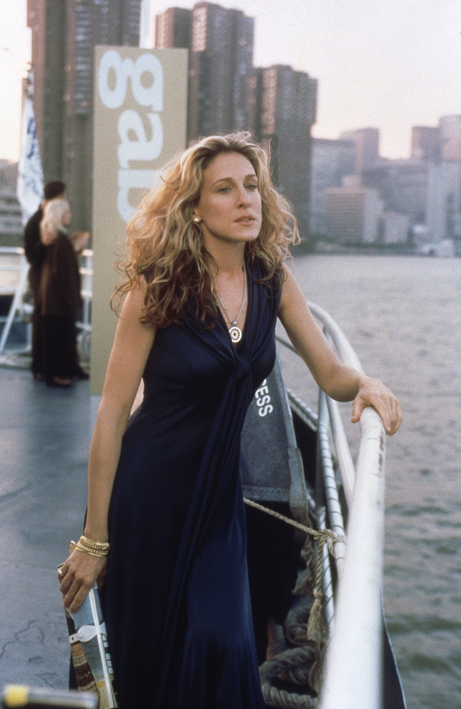 Sarah Jessica Parker on a boat for a scene in 'Sex and the City' season 3