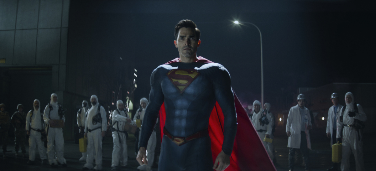 Superman Tyler Hoechlin suited up