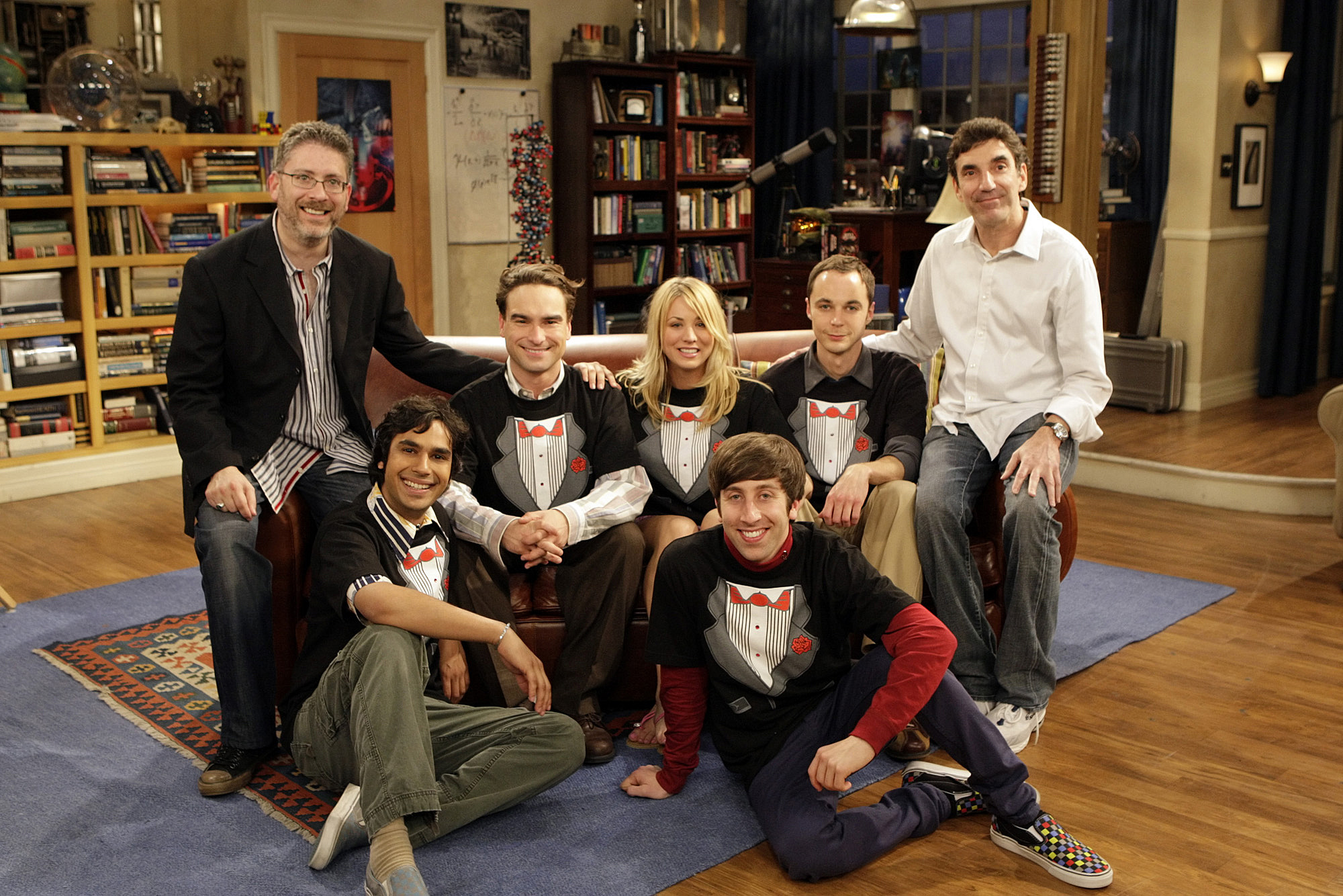 Kunal Nayyar), Johnny Galecki, Kaley Cuoco, Jim Parsons and Simon Helberg with executive producers Bill Prady and Chuck Lorre on the set of 'The Big Bang Theory'