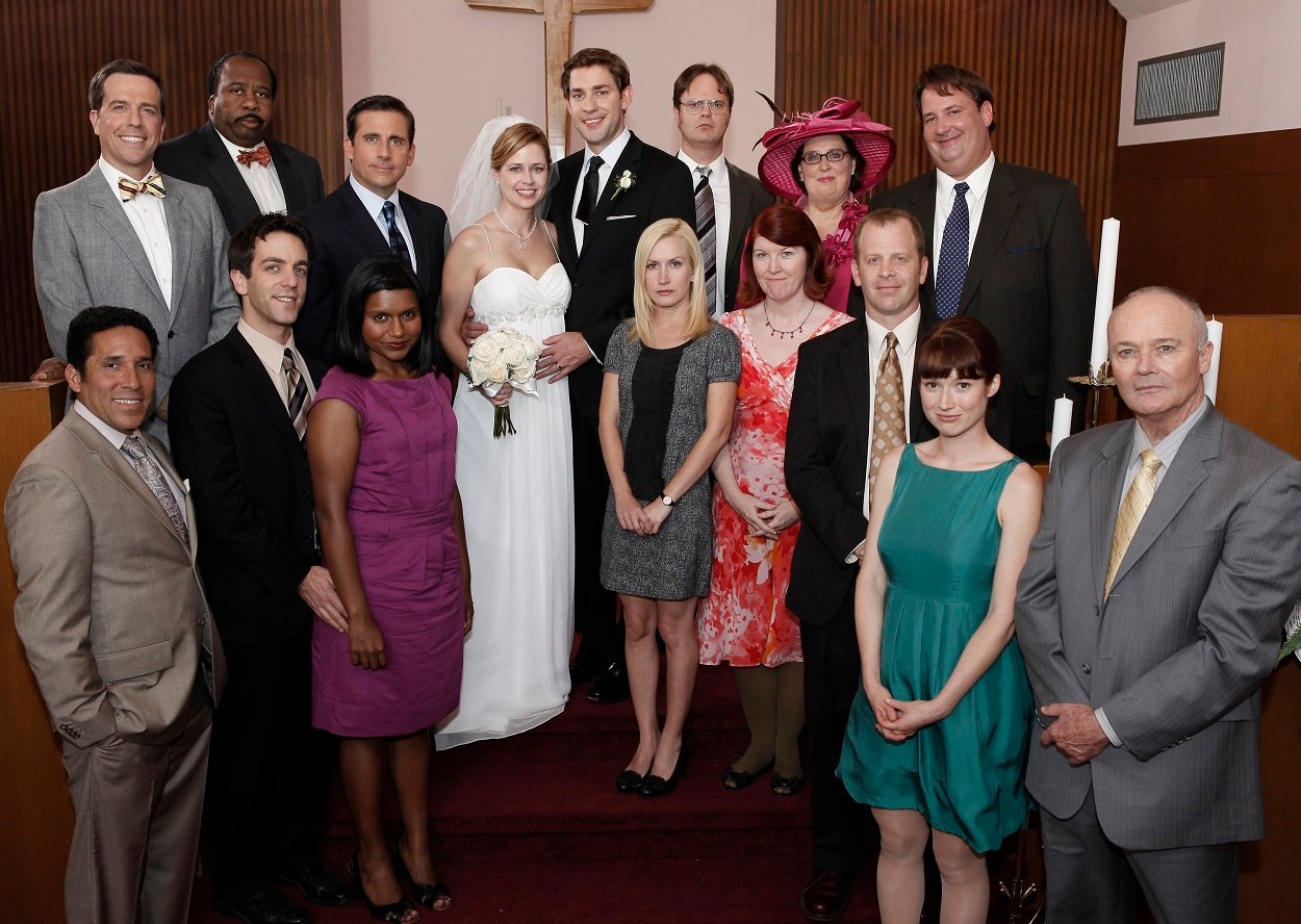 The Office: Jenna Fischer, John Krasinski and cast pose in character for the Niagara episode
