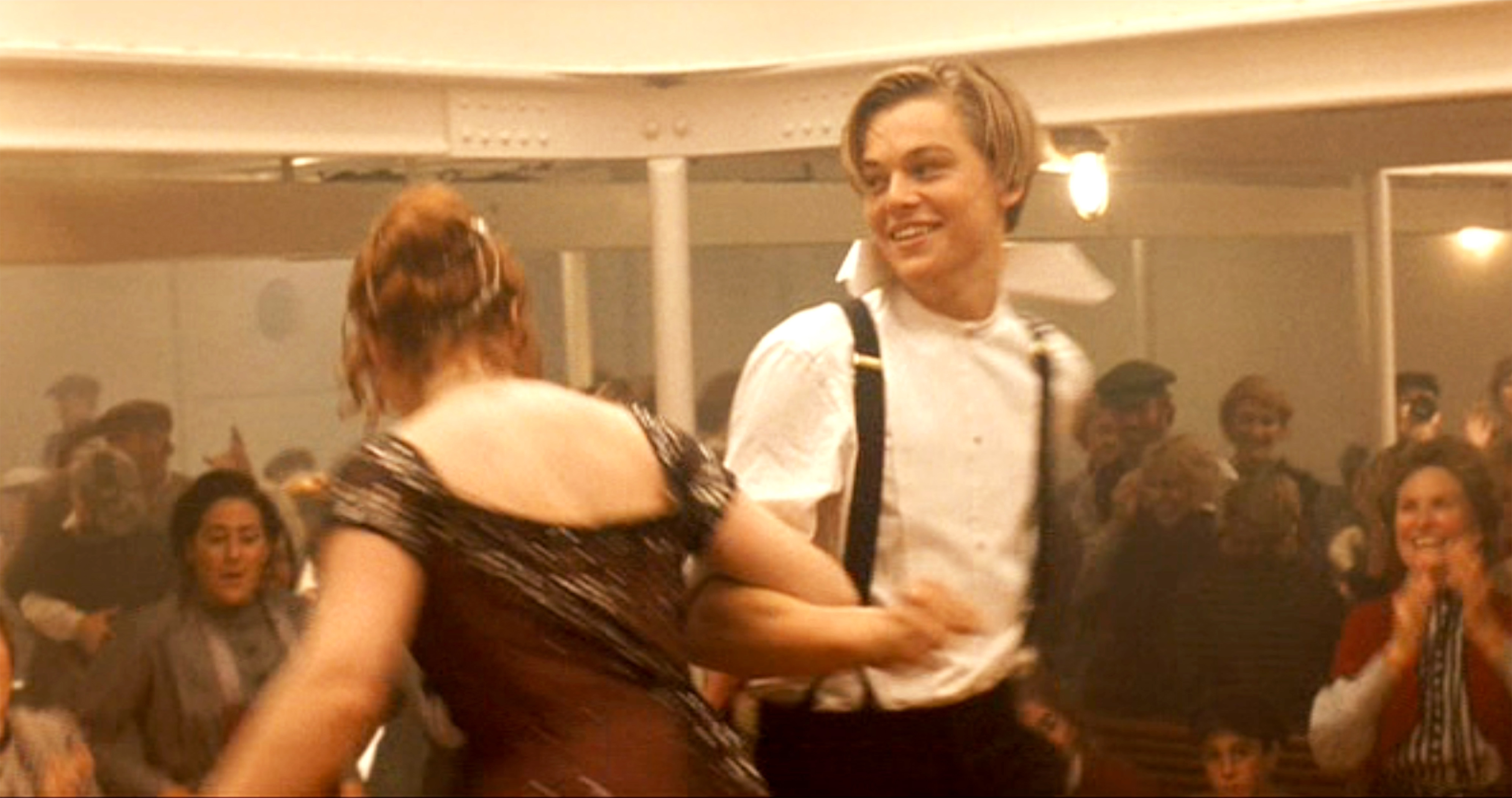Titanic scene of Leonardo DiCaprio and Kate Winslet dancing