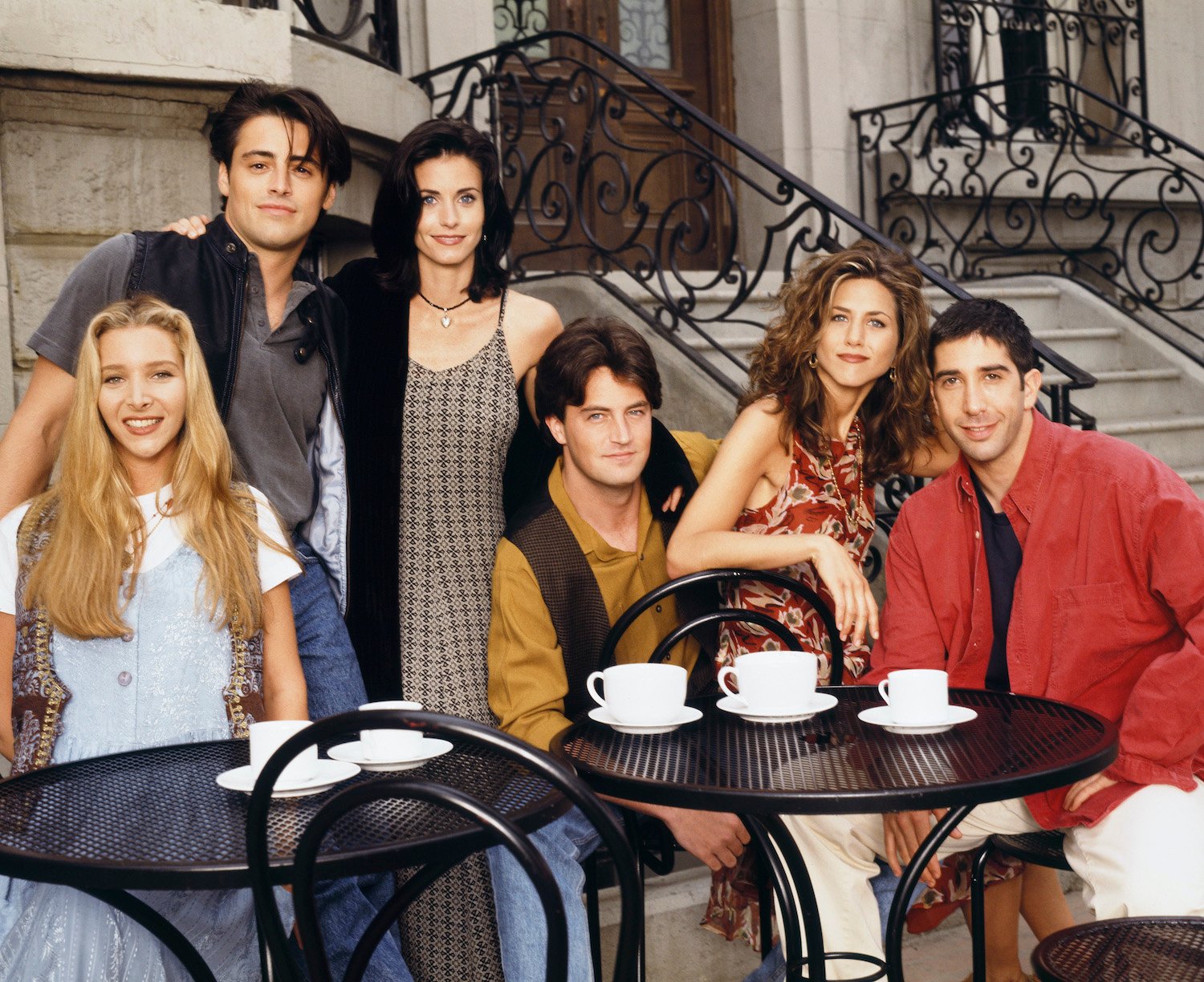 Friends cast Lisa Kudrow as Phoebe Buffay, Matt LeBlanc as Joey Tribbiani, Courteney Cox as Monica Geller, Matthew Perry as Chandler Bing, Jennifer Aniston as Rachel Green, David Schwimmer as Ross Geller