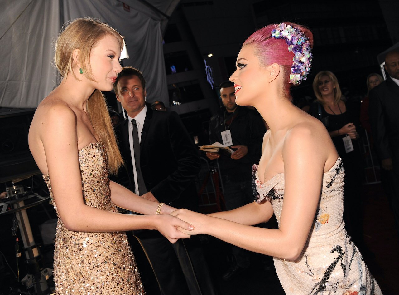 Taylor Swift and Katy Perry at the 2011 American Music Awards