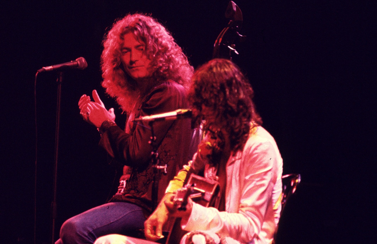 Robert Plant and Jimmy Page on stage in 1977