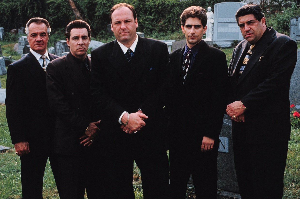 James Gandolfini and 'Sopranos' co-stars pose in a cemetery