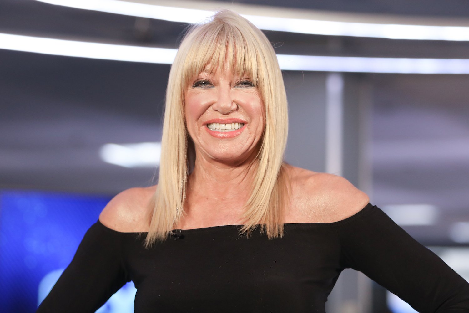 Suzanne Somers visits 'Extra' at Burbank Studios on February 19, 2020