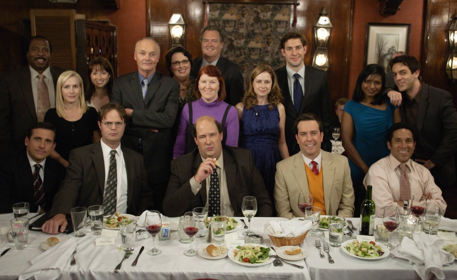 'The Office' cast pose during Jim and Pam's rehearsal dinner.