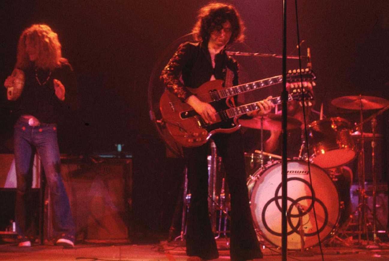 Led Zeppelin on stage, 1972