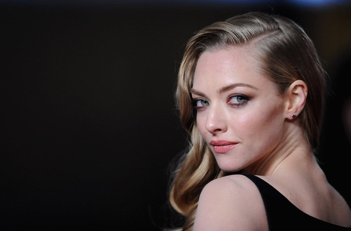 Amanda Seyfried attends the "Les Miserables" World Premiere at the Odeon Leicester Square on December 5, 2012 in London, England.