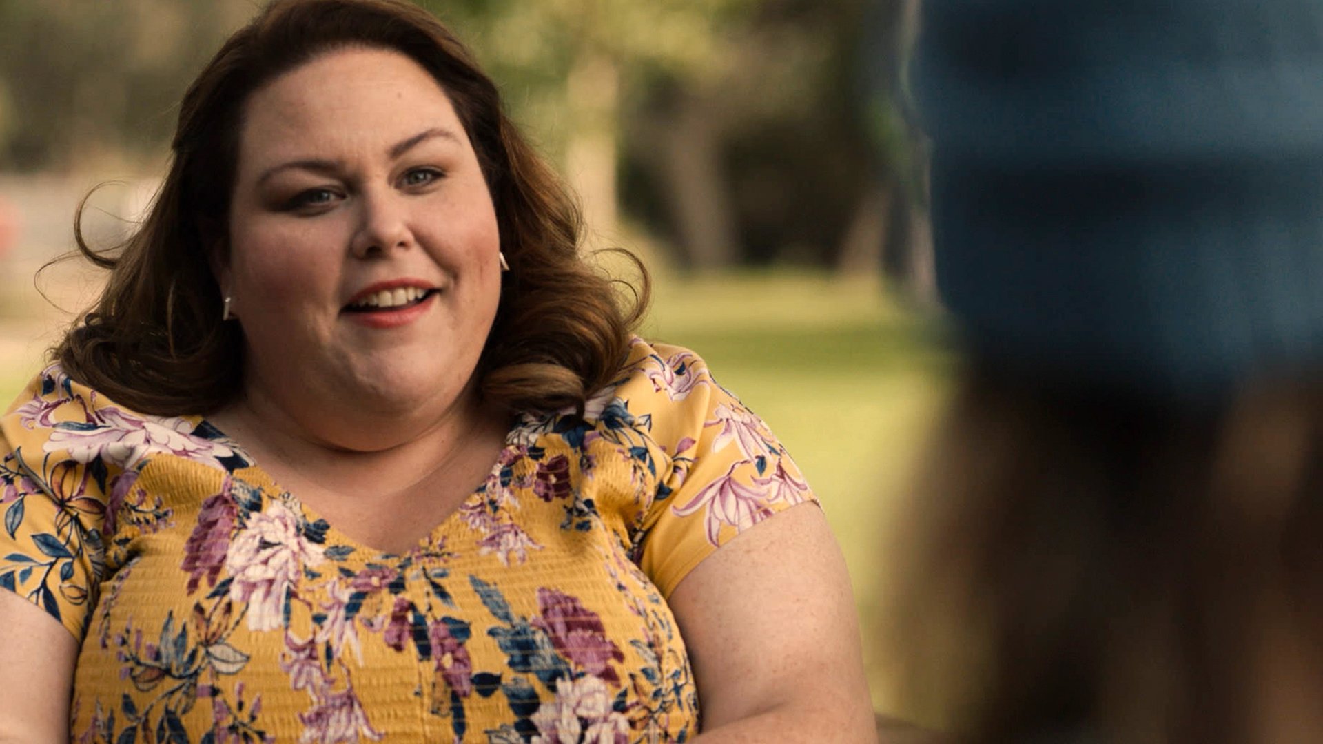 Chrissy Metz as Kate Pearson and Annie Funke as Ellie on 'This Is Us' Season 5