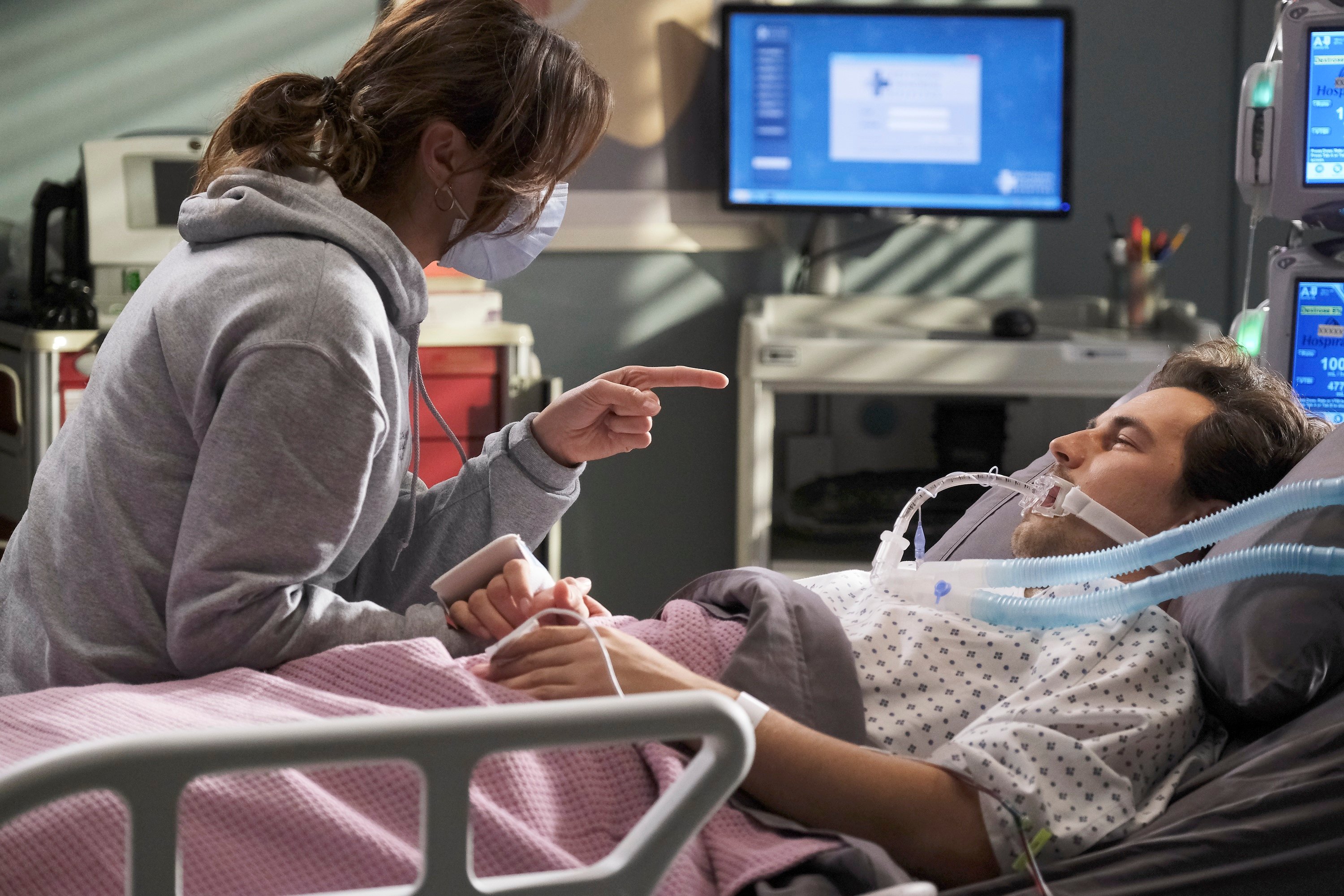 Greys Anatomy Season 17 and the ending of Andrew DeLuca portrayed by Giacomo Gianniotti with Stefania Spampinato as Carina DeLuca
