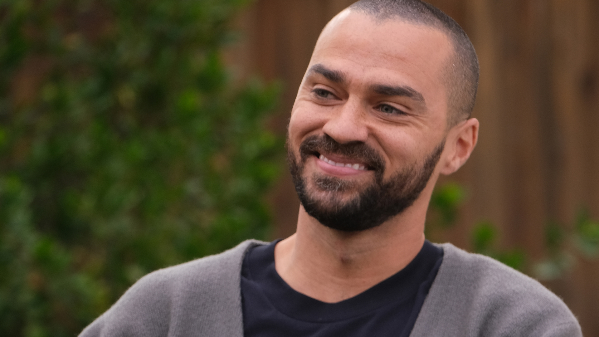 Jesse Williams as Jackson Avery smiling on ‘Grey’s Anatomy’ Season 17 Episode 7