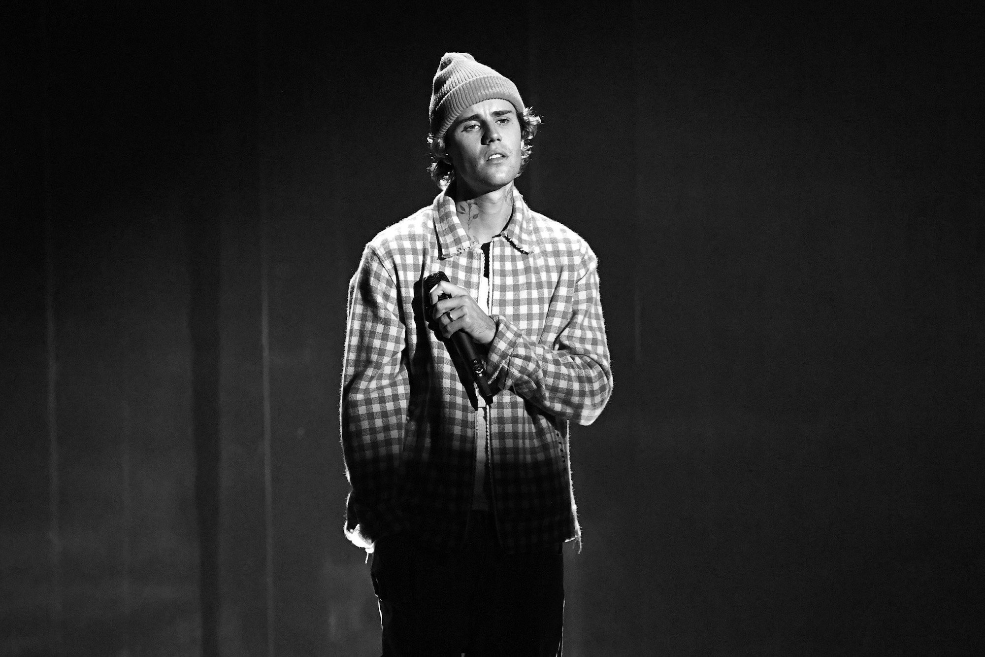 Justin Bieber performing at the 2020 American Music Awards