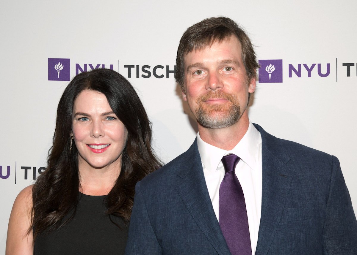 Lauren Graham and Peter Krause attend NYU Tisch School of the Arts 2015 Gala at Frederick P. Rose Hall, Jazz at Lincoln Center on May 4, 2015 in New York City.