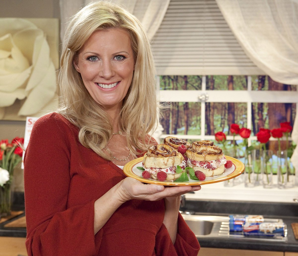 Chef and TV personality Sandra Lee shows off her creation during Sweet Sundays with Sandra Lee and Pillsbury at C and C Studio on February 10, 2010 in New York City.