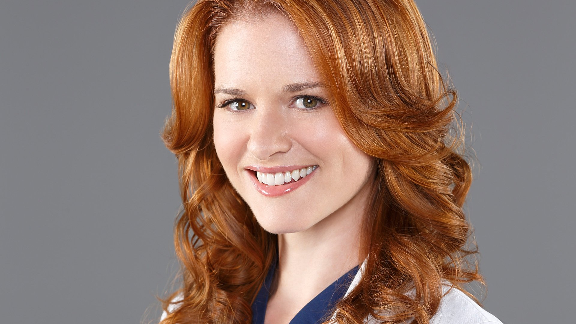 Headshot of Sarah Drew as April Kepner from ‘Grey’s Anatomy’