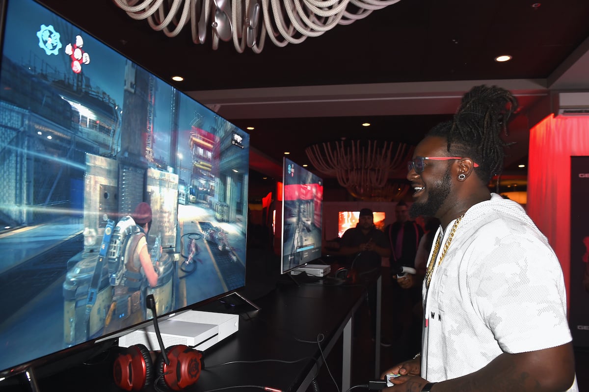T-Pain attends the Xbox & Gears Of War 4 Miami Launch Event 
