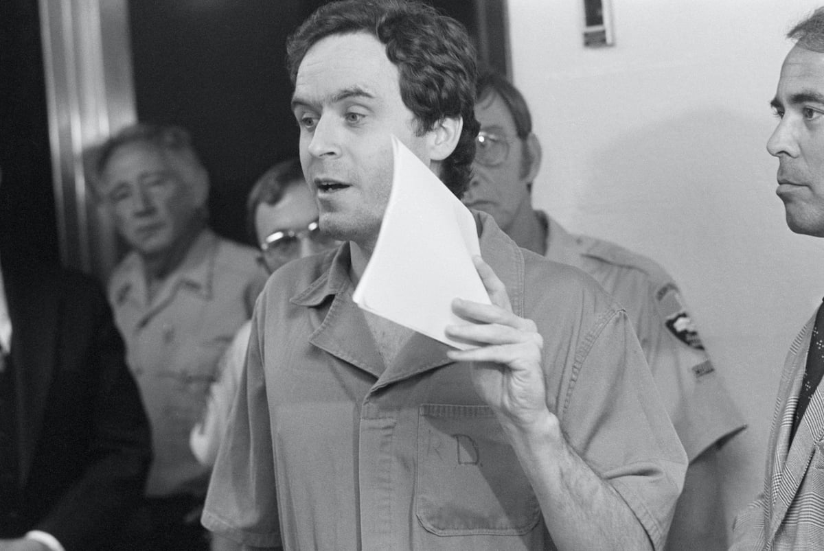 Infamous serial killer Ted Bundy at a Florida courthouse