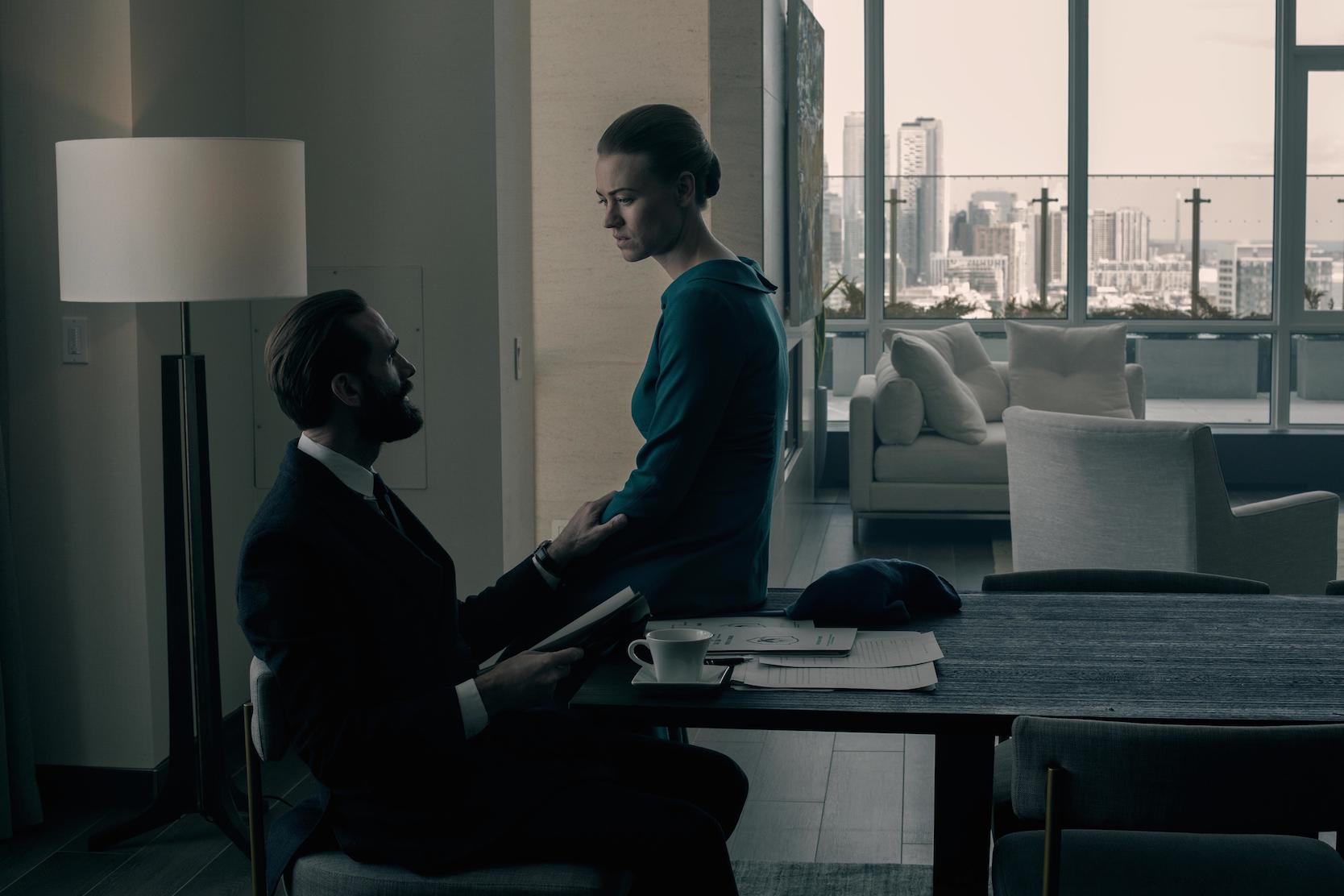 Fred and Serena Waterford in a hotel room speaking to each other in 'The Handmaid's Tale' Season 3