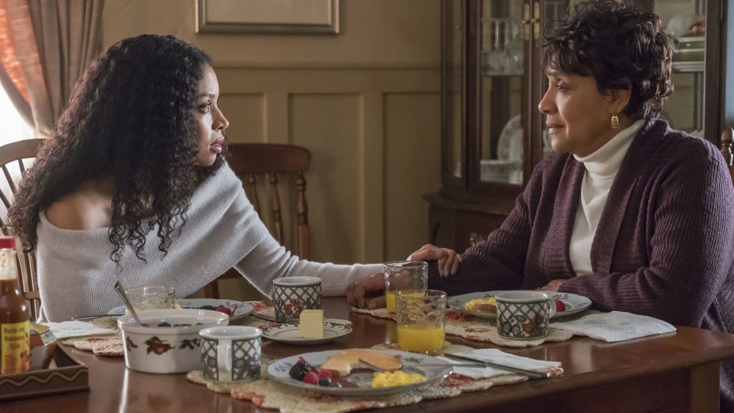 Phylicia Rashad and  Susan Kelechi Watson on 'This Is Us' Phylicia Rashad and  Susan Kelechi Watson on 'This Is Us'