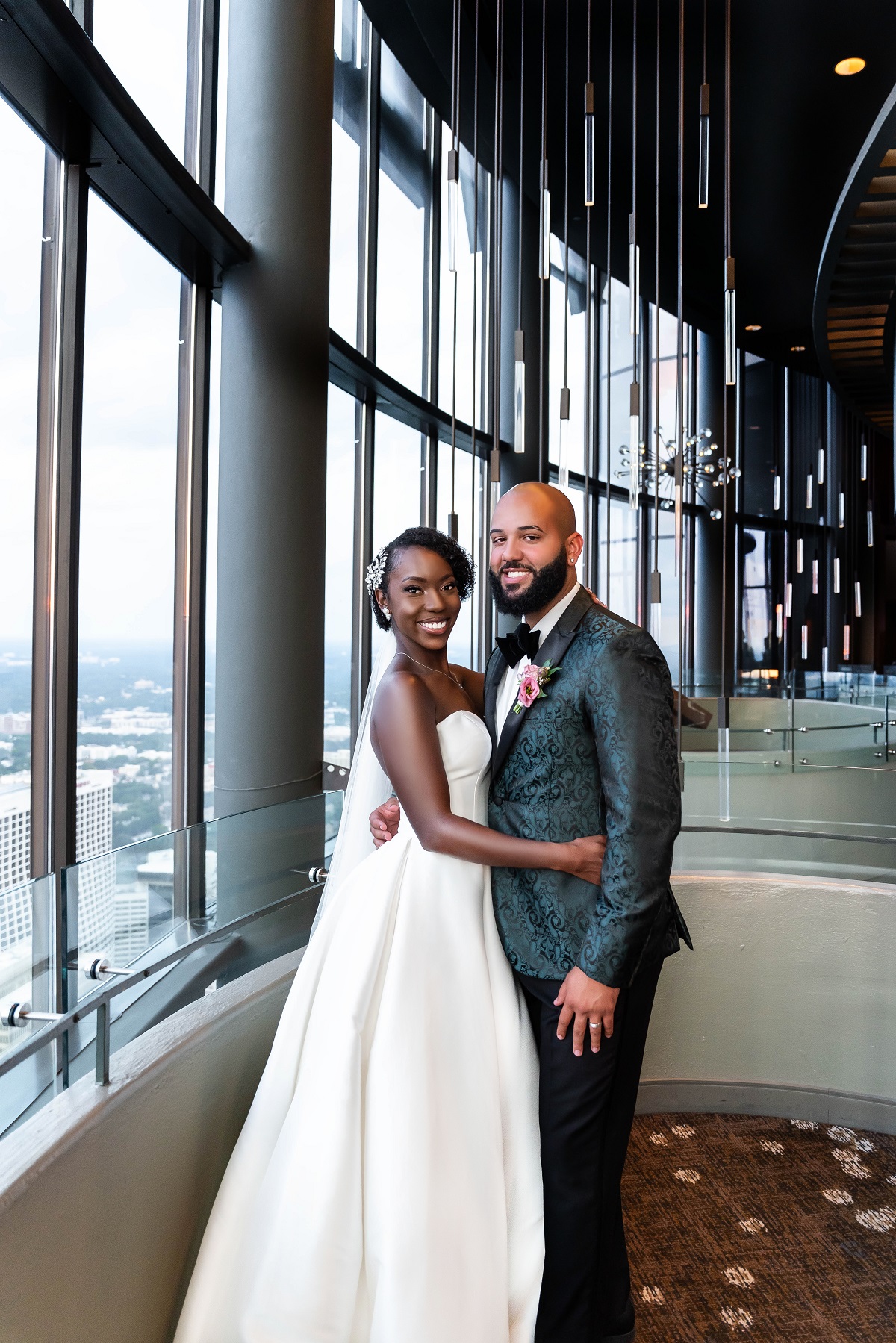 Briana Morris and Vincent Morales in their wedding photo on 'Married at First Sight'