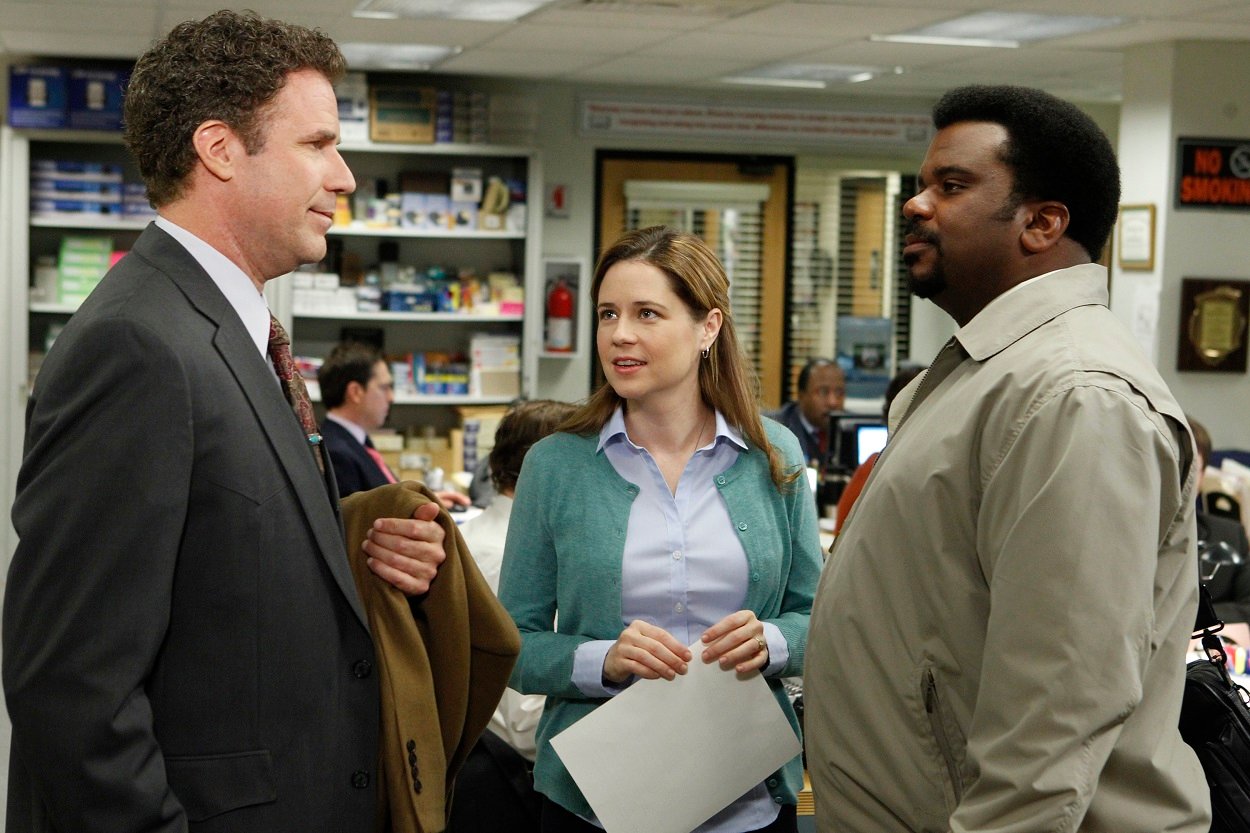 The Office cast members Will Ferrell, Jenna Fischer, and Craig Robinson film an episode