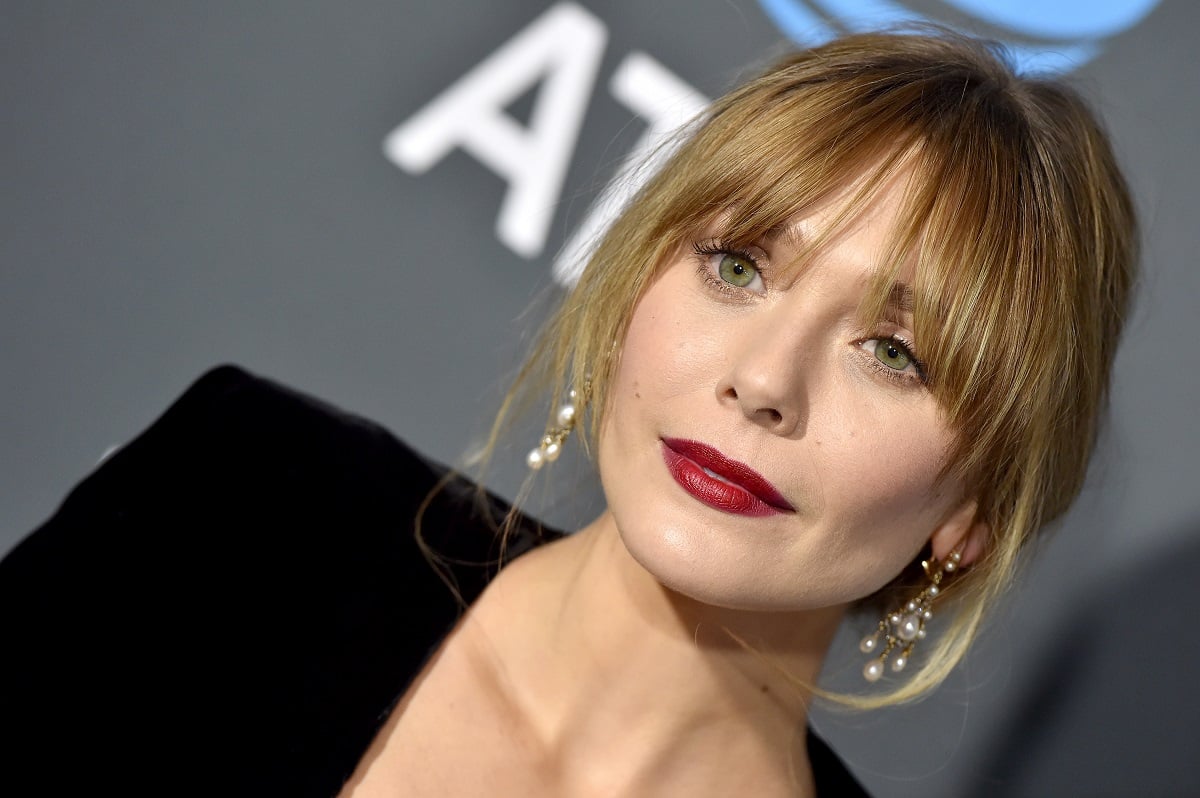 Elizabeth Olsen poses for cameras at the 2019 Critics' Choice Awards