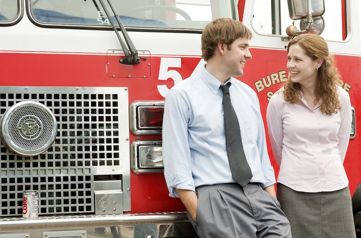 The Office 'The Fire' (l-r) John Krasinski as Jim Halpert and Jenna Fischer as Pam Beesly