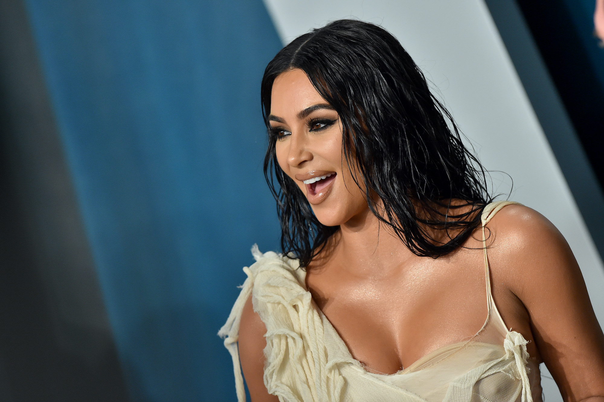 Kim Kardashian West arriving at the Vanity Fair Oscar party 