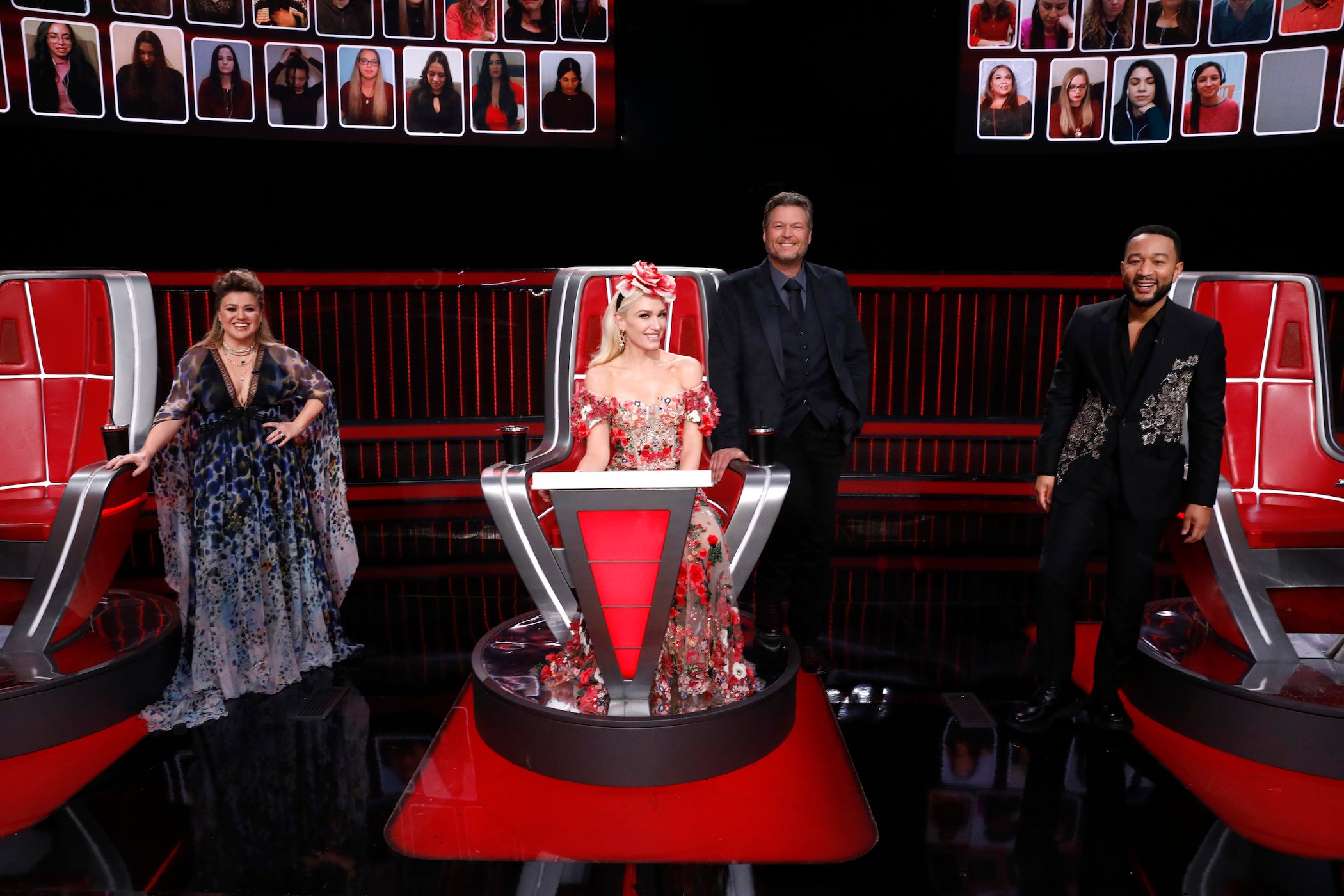 Kelly Clarkson, Gwen Stefani, Blake Shelton, and John Legend all sitting together as judges on 'The Voice' 