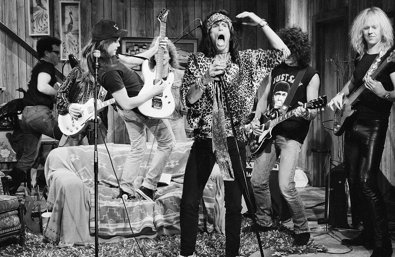 Mike Myers and Aerosmith perform on 'SNL' for the 'Wayne's World' skit