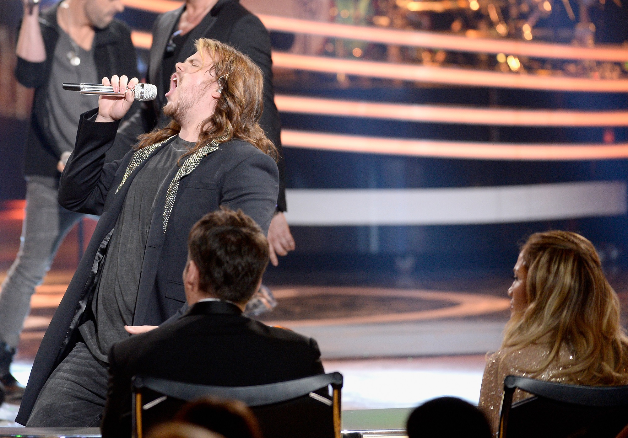 American Idol Caleb Johnson sings on his knees