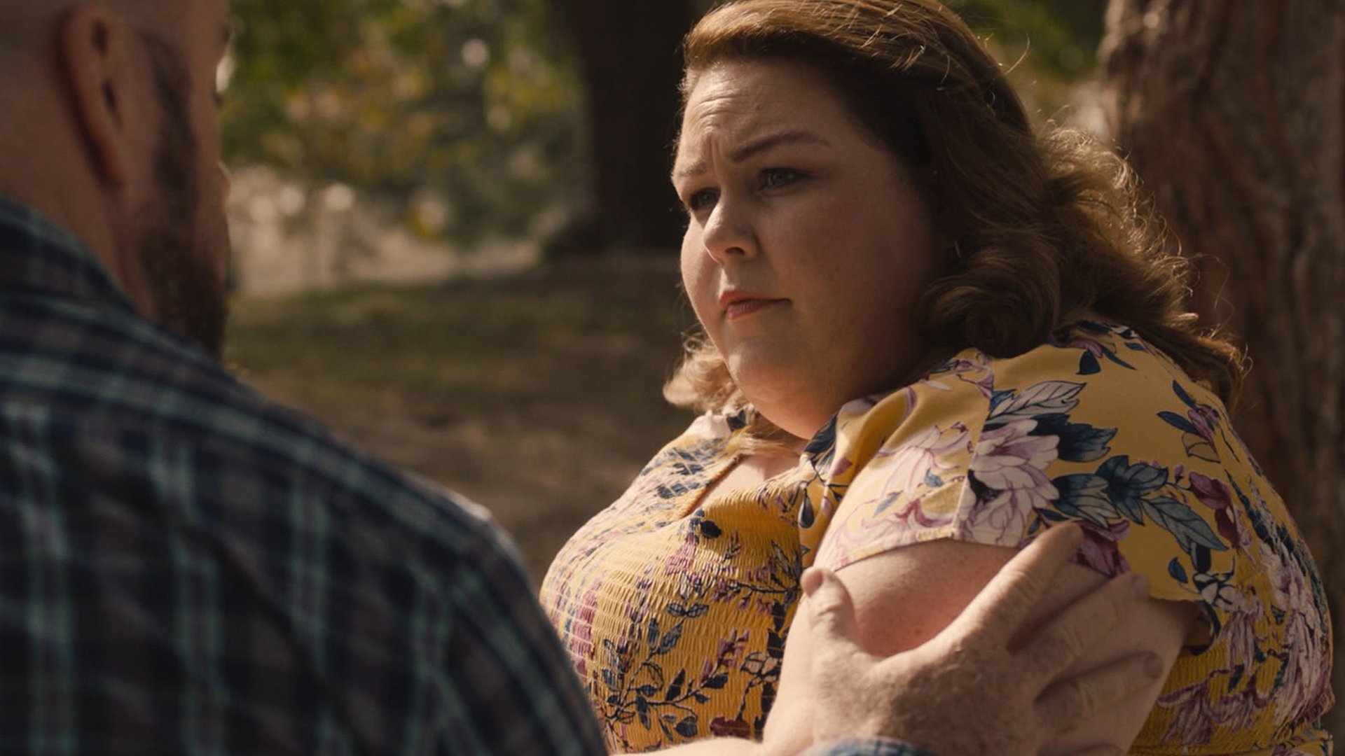 Chris Sullivan as Toby comforting Chrissy Metz as Kate in ‘This Is Us’ Season 5 Episode 3