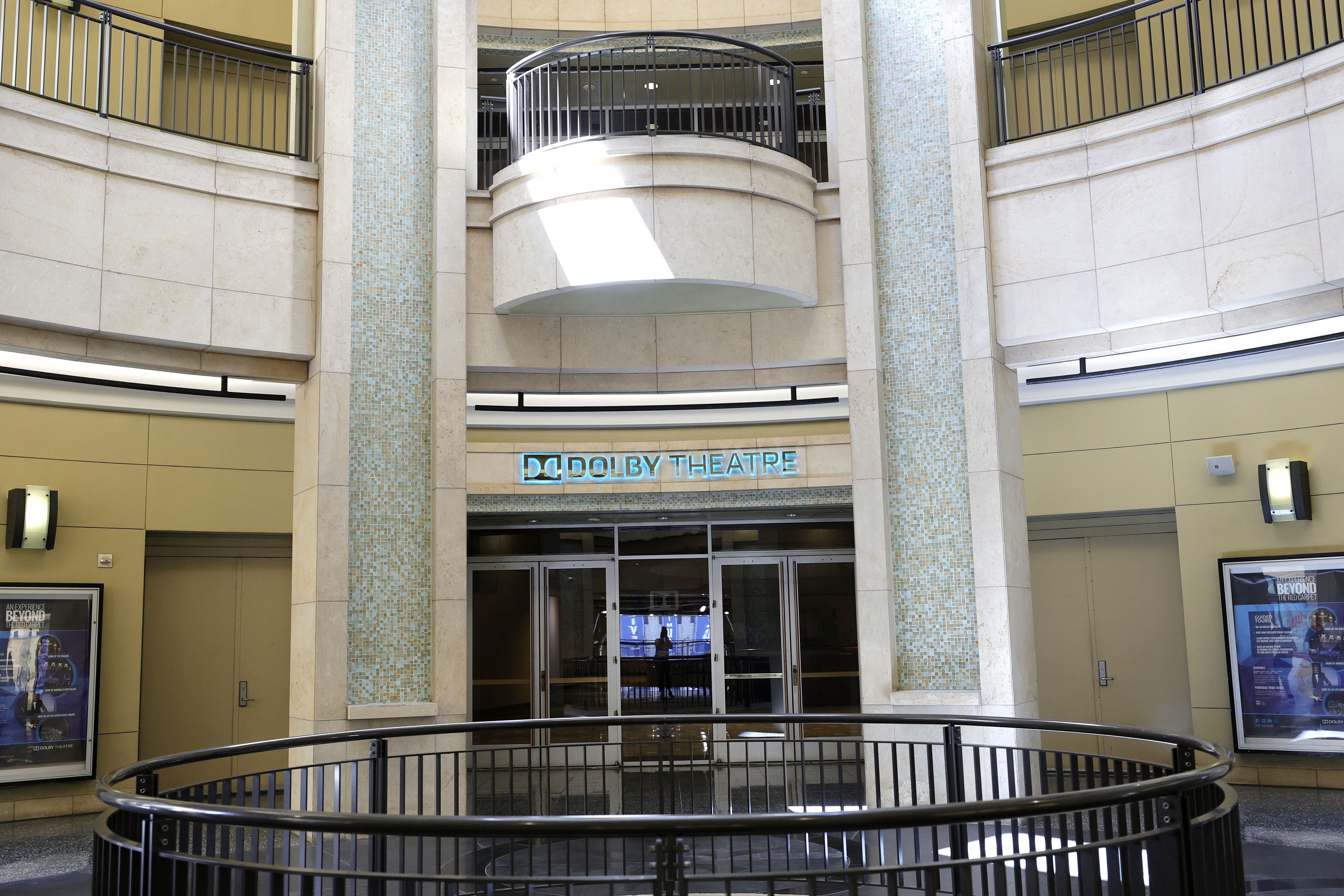 Dolby Theatre Los Angeles doors