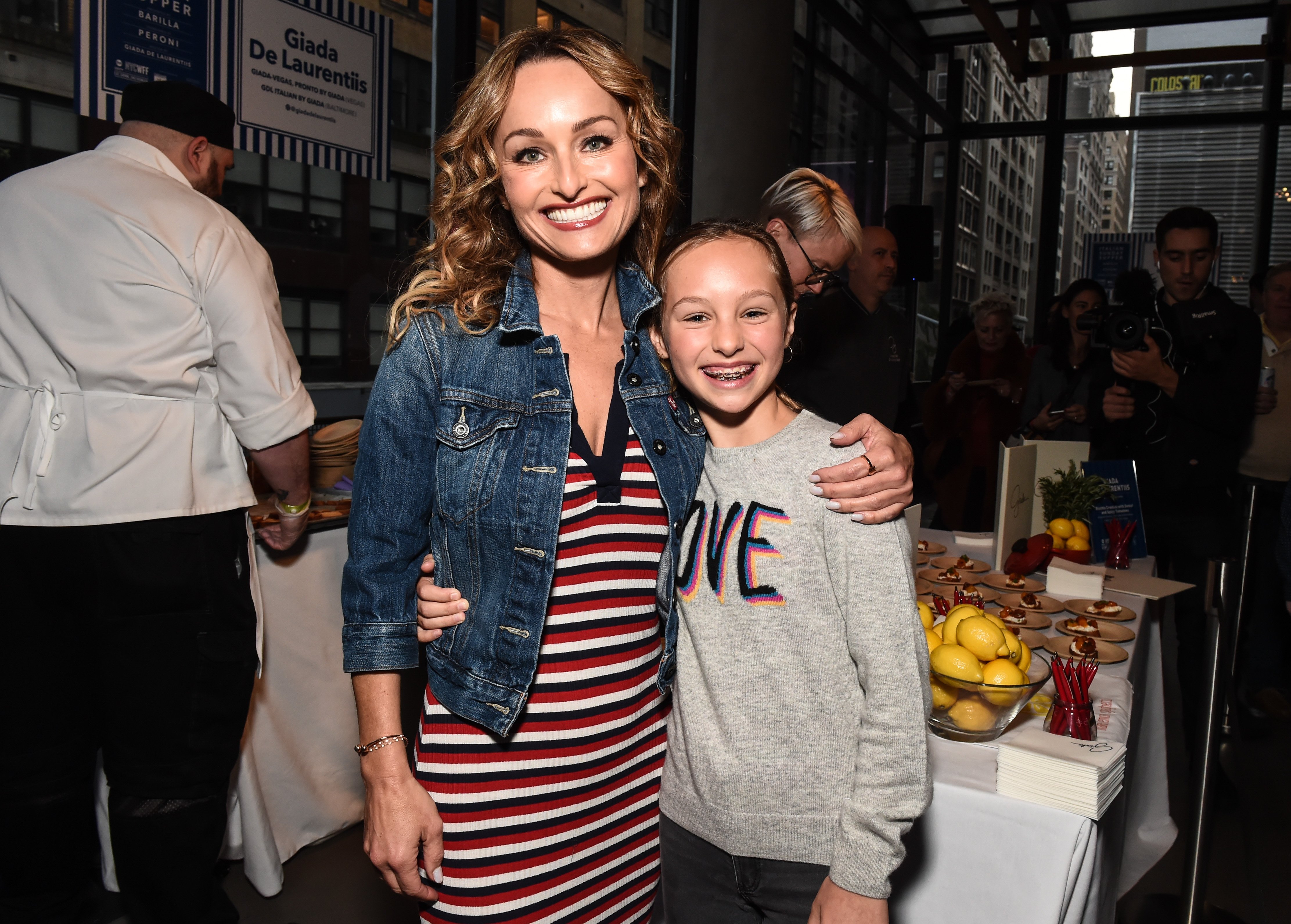 Celebrity chef Giada De Laurentiis and her daughter Jade pose for a photo in 2019