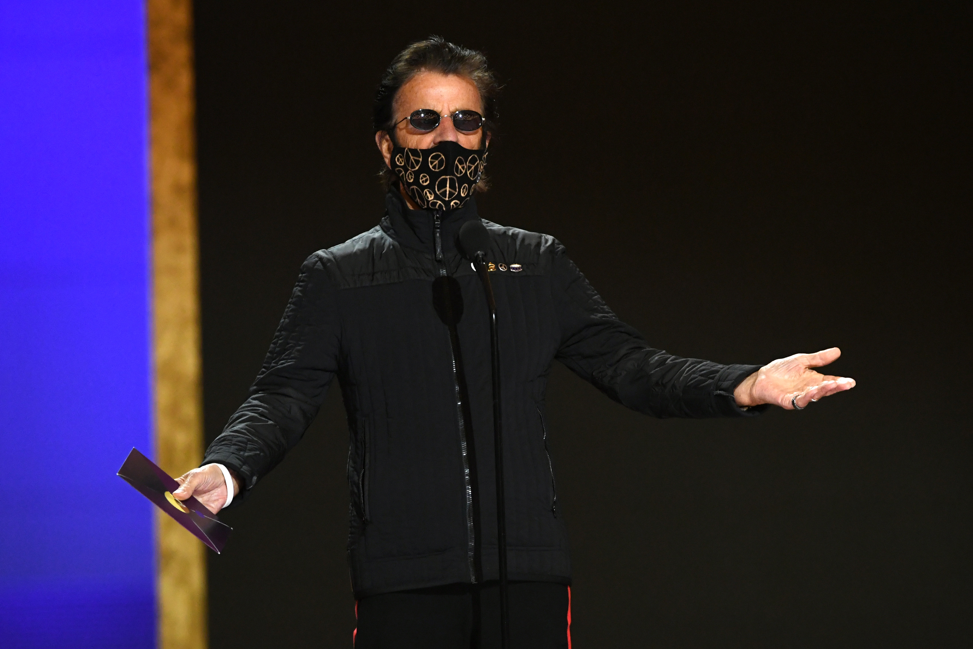 Ringo Starr at the 2021 Grammy Awards, wearing a black surgical mask