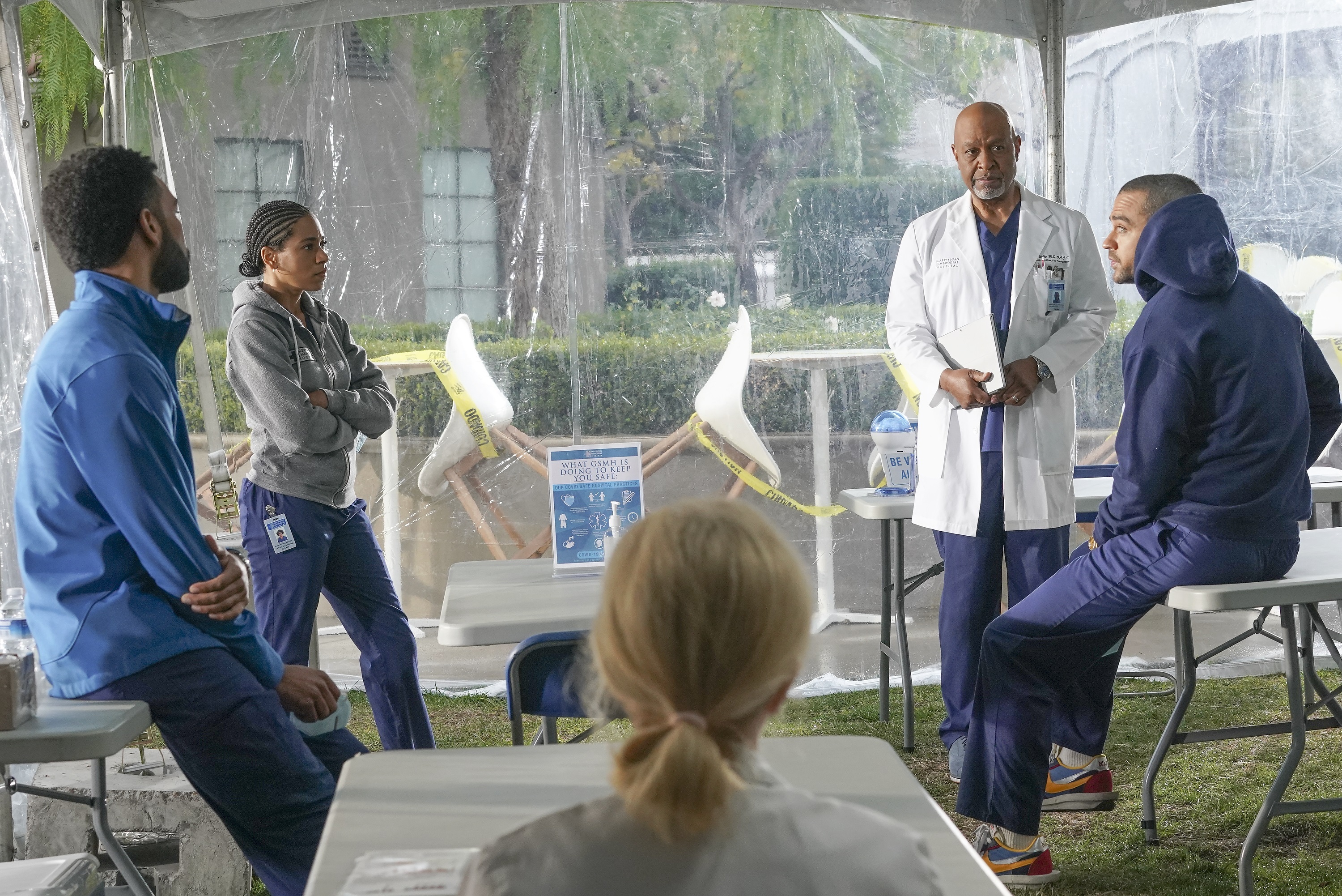 Greys Anatomy Season 17 episode 10 the doctors recap what is happening with Meredith Grey