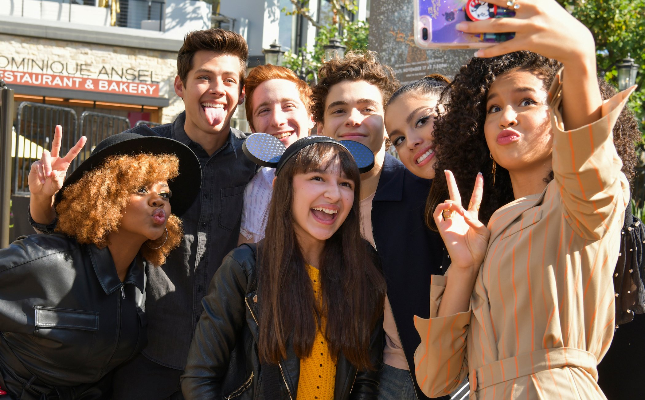 Dara Renee, Matt Cornett, Larry Saperstein, Joshua Bassett, Olivia Rodrigo, and Sophia Wylie of 'High School Musical: The Musical: The Series'