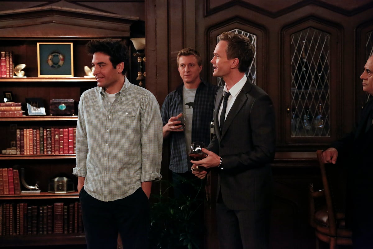 Josh Radnor, William Zabka, and Neil Patrick Harris on 'How I Met Your Mother'