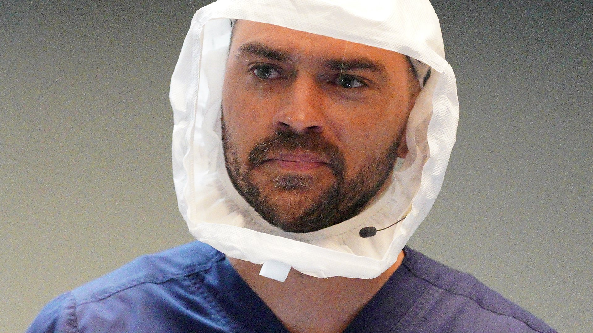 Jesse Williams as Jackson Avery looking off to the distance in ‘Grey’s Anatomy’ Season 17 Episode 12, “Sign O’ the Times.”