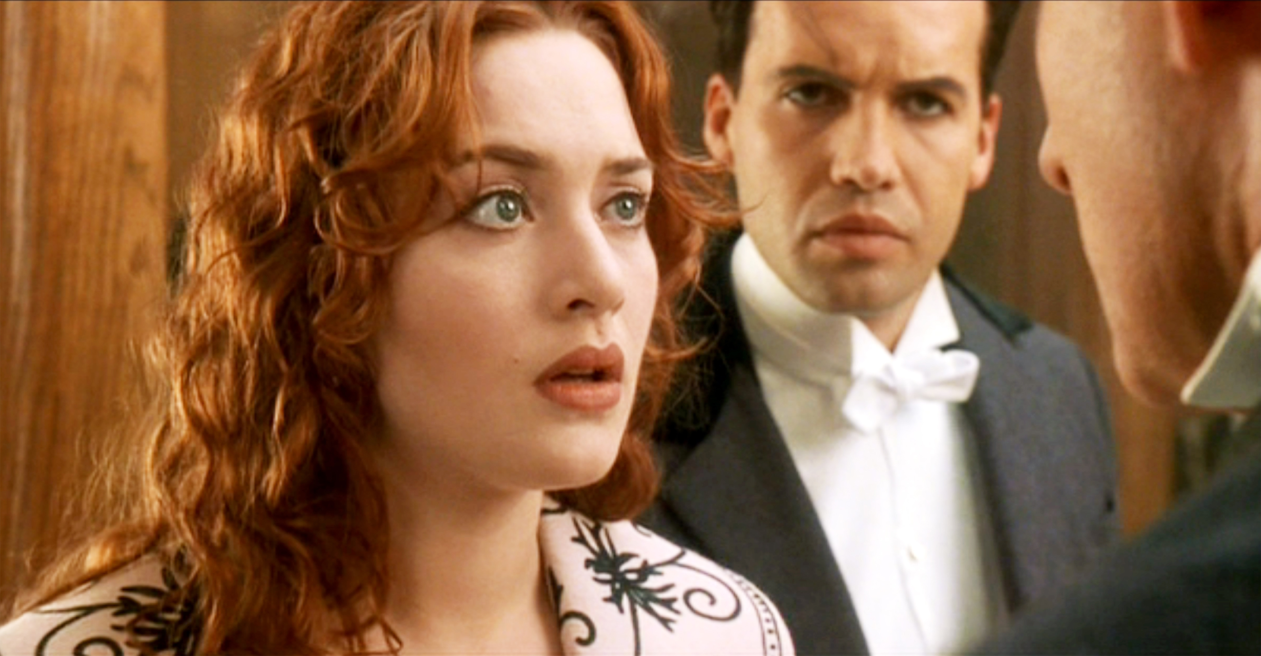 Kate Winslet and Billy Zane on the sinking Titanic