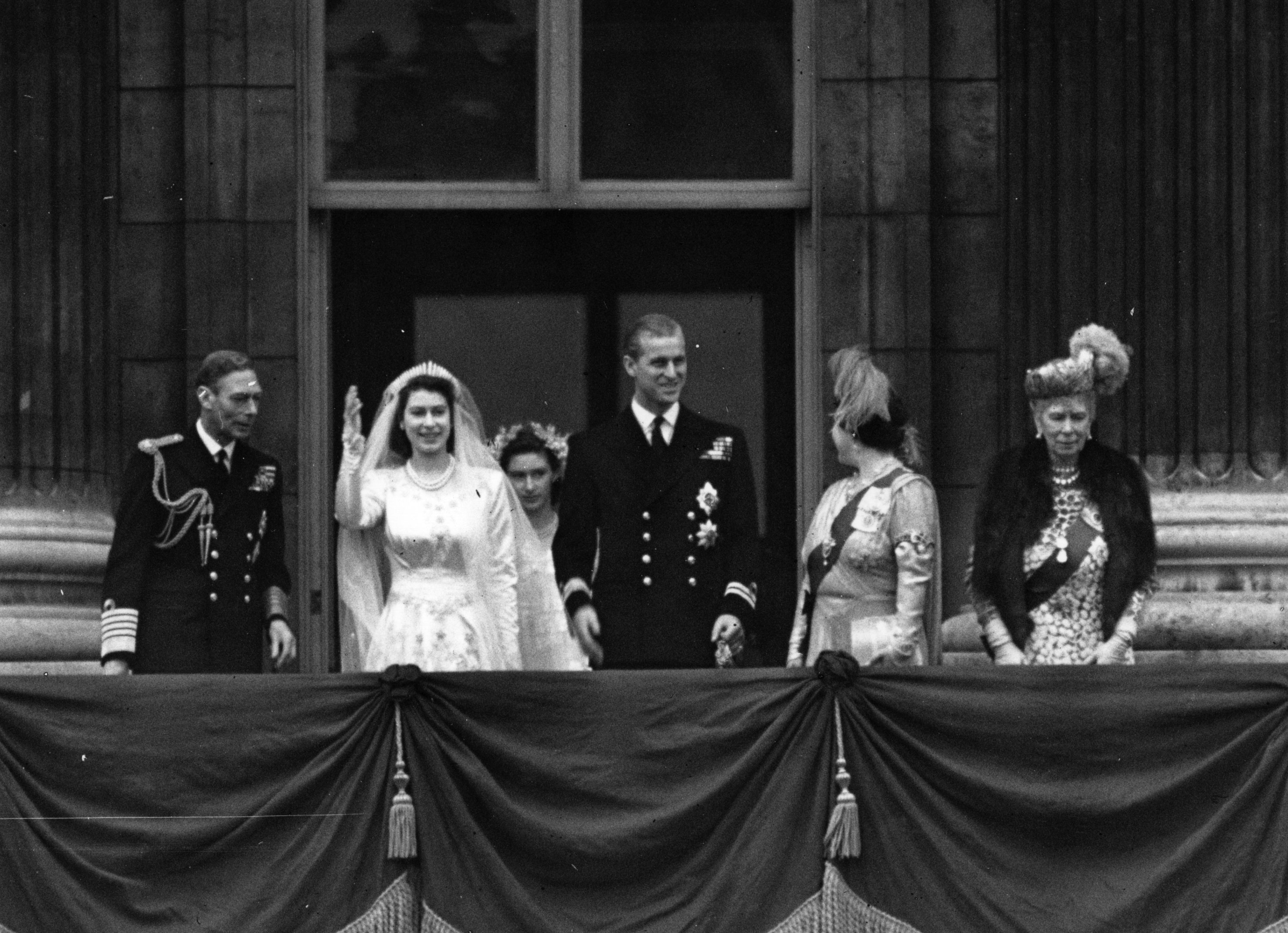 Princess Elizabeth and Philip, Duke of Edinburgh on the balcony of Buckingham Palace after their wedding with King George VI, the Queen Mother, and Queen Mary