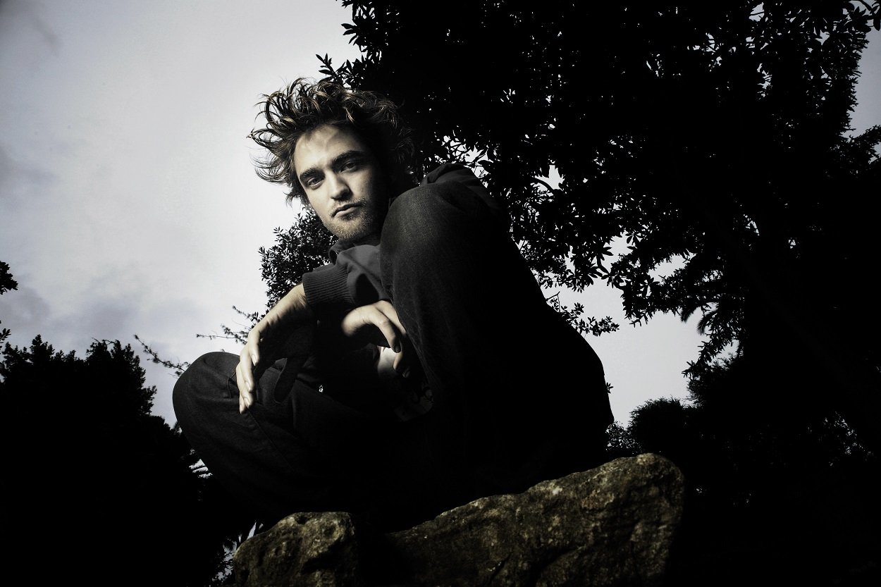 Twilight cast member Robert Pattinson poses as Edward Cullen for cast photos