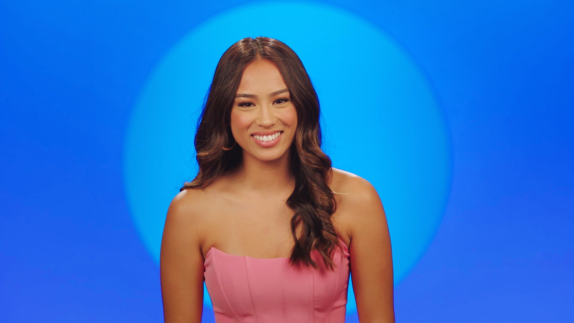 Instagram influencer Savannah Palacio from 'The Circle' Season 2 smiling at the camera