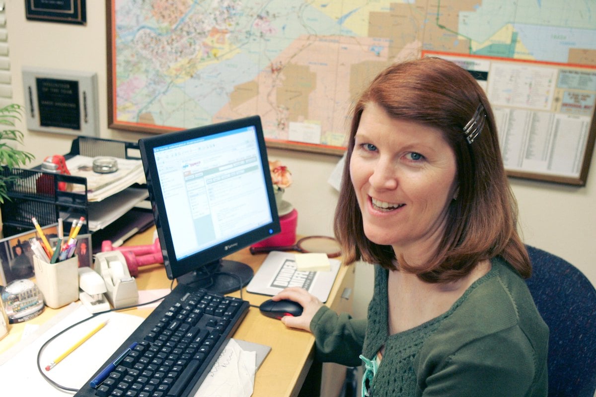 'The Office' Kate Flannery Reveals How Playing 'Meredith Palmer' Made